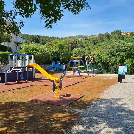 Zahtila - Pina * Rabac